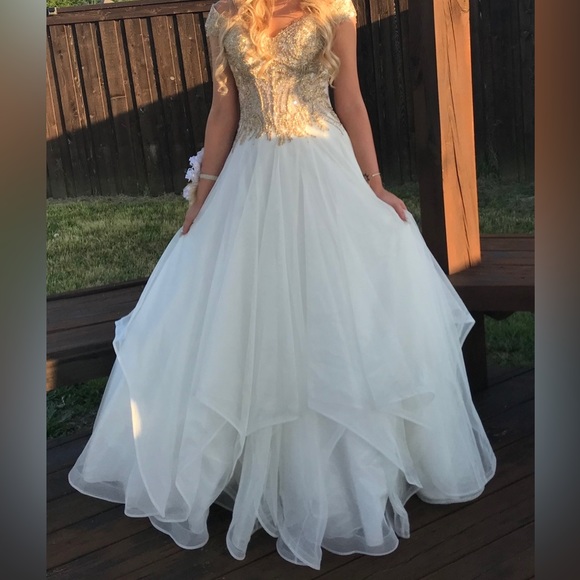 Sherri Hill Dresses & Skirts - Sherri Hill Prom Dress Size 4. Only worn once